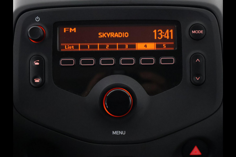 Toyota Aygo 1.0 VVT-i X-Fun + Coral Red Pack | Airco | Bluetooth | Privacy Glass |