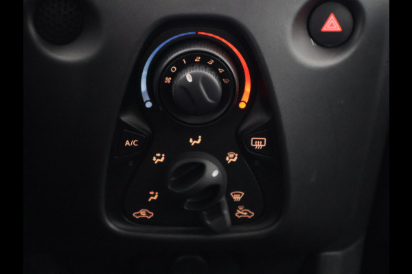 Toyota Aygo 1.0 VVT-i X-Fun + Coral Red Pack | Airco | Bluetooth | Privacy Glass |