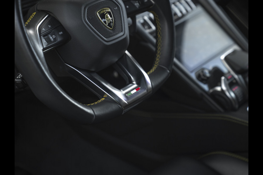 Lamborghini Urus 4.0 V8 | Full option! | B&O | 2e eig | Rear Seat Entertainment | Carbon interieur | NL-auto