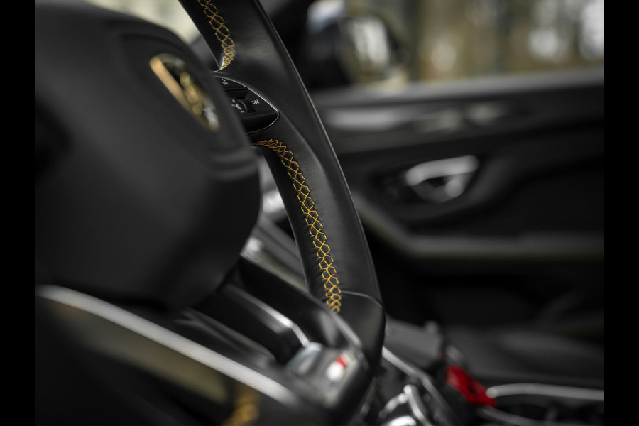 Lamborghini Urus 4.0 V8 | Full option! | B&O | 2e eig | Rear Seat Entertainment | Carbon interieur | NL-auto