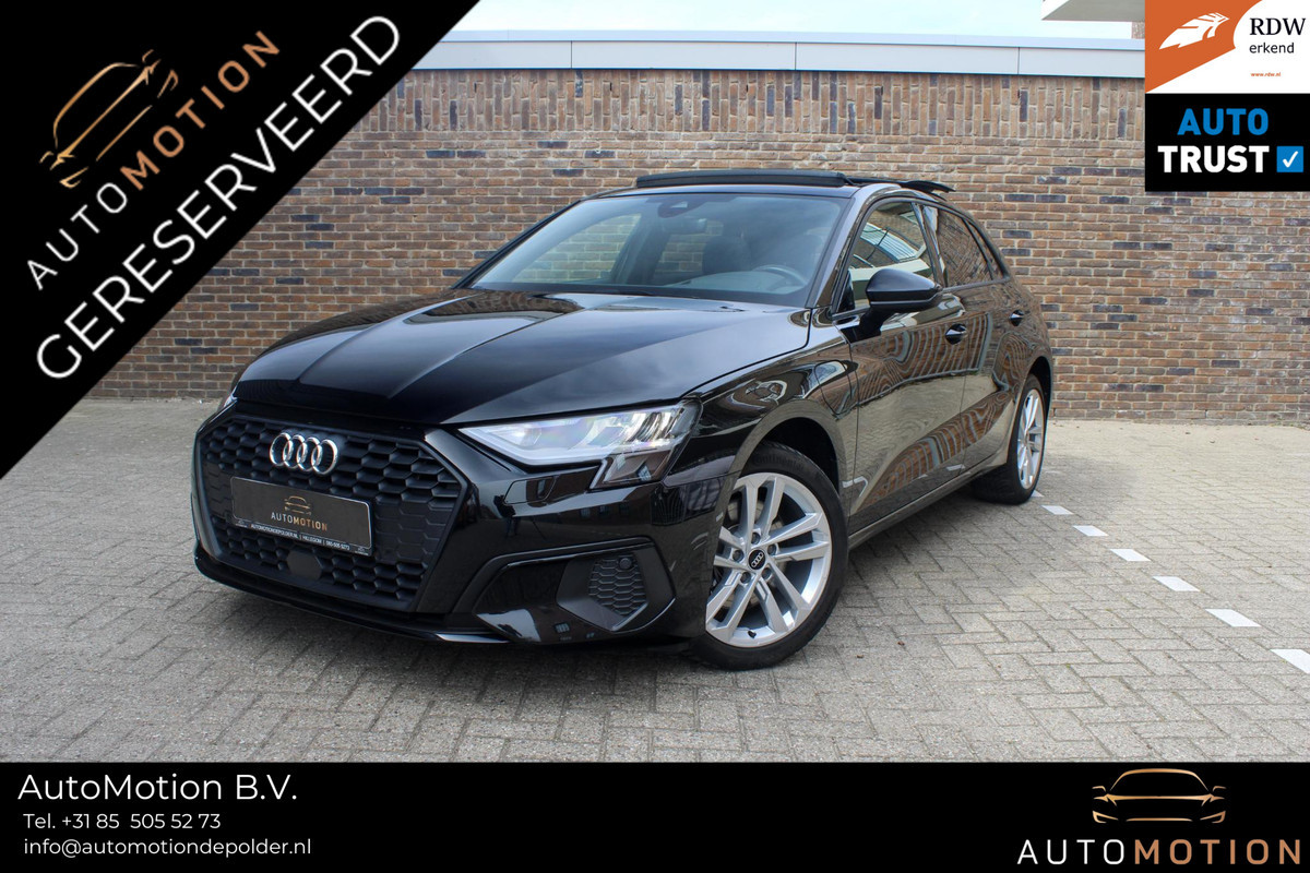 Audi A3 Sportback 40 TFSI e Adv.Ed. PANO | StoelVW | HUD Onder andere voorzien van: Panorama dak, lane assist, front assist, afgevlakt sportstuur, Head-up display, stoelverwarming, parkeersensoren voor & achter Audi A3 Sportback 40 TFSI e Adv.Ed. PANO | StoelVW | HUD Onder andere voorzien van: Panorama dak, lane assist, front assist, afgevlakt sportstuur, Head-up display, stoelverwarming, parkeersensoren voor & achter