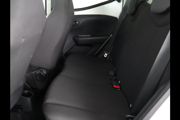 Toyota Aygo 1.0 VVT-i X-Fun + Coral Red Pack | Airco | Bluetooth | Privacy Glass |