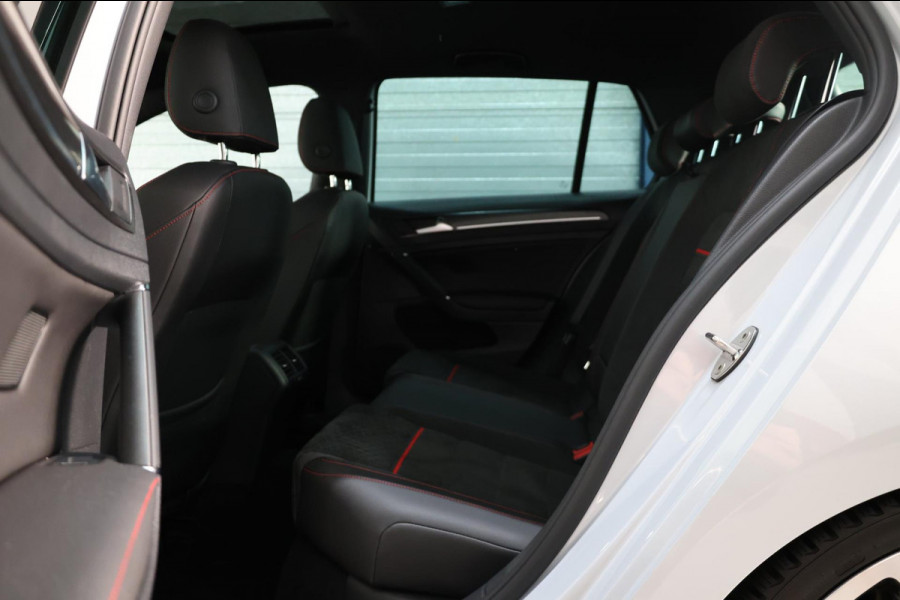 Volkswagen Golf 2.0 TSI GTI Performance 245+PK LED/VIRTUAL/PANO/ALCANTARA+S.VERWARMING/19" LMV/CAM/LINE/ACC/ECC/12 MDN GARANTIE!