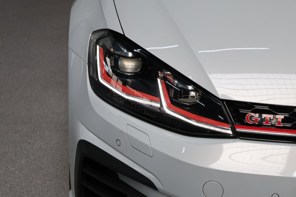 Volkswagen Golf 2.0 TSI GTI Performance 245+PK LED/VIRTUAL/PANO/ALCANTARA+S.VERWARMING/19" LMV/CAM/LINE/ACC/ECC/12 MDN GARANTIE!