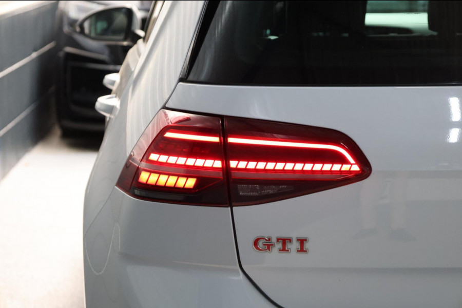 Volkswagen Golf 2.0 TSI GTI Performance 245+PK LED/VIRTUAL/PANO/ALCANTARA+S.VERWARMING/19" LMV/CAM/LINE/ACC/ECC/12 MDN GARANTIE!