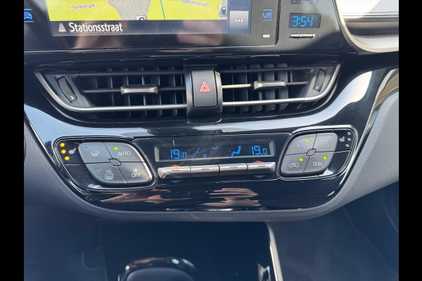 Toyota C-HR 1.8 Hybrid Style Plus | LED pakket, Navigatie, Dodehoekherkenning, Parkeersensoren, Keyless, Stoel + Stuurverwarming