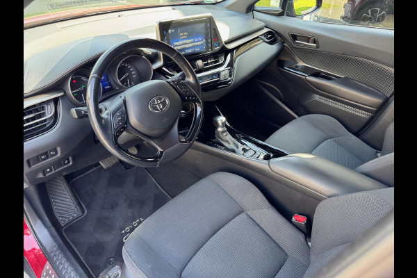 Toyota C-HR 1.8 Hybrid Style Plus | LED pakket, Navigatie, Dodehoekherkenning, Parkeersensoren, Keyless, Stoel + Stuurverwarming
