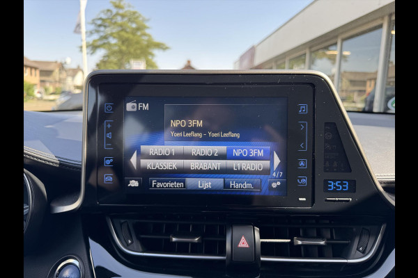 Toyota C-HR 1.8 Hybrid Style Plus | LED pakket, Navigatie, Dodehoekherkenning, Parkeersensoren, Keyless, Stoel + Stuurverwarming