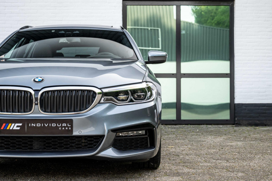 BMW 5 Serie Touring 520i M-Sport Panorama Nappa Leder Orig NL Auto NAP