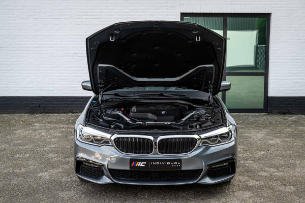 BMW 5 Serie Touring 520i M-Sport Panorama Nappa Leder Orig NL Auto NAP