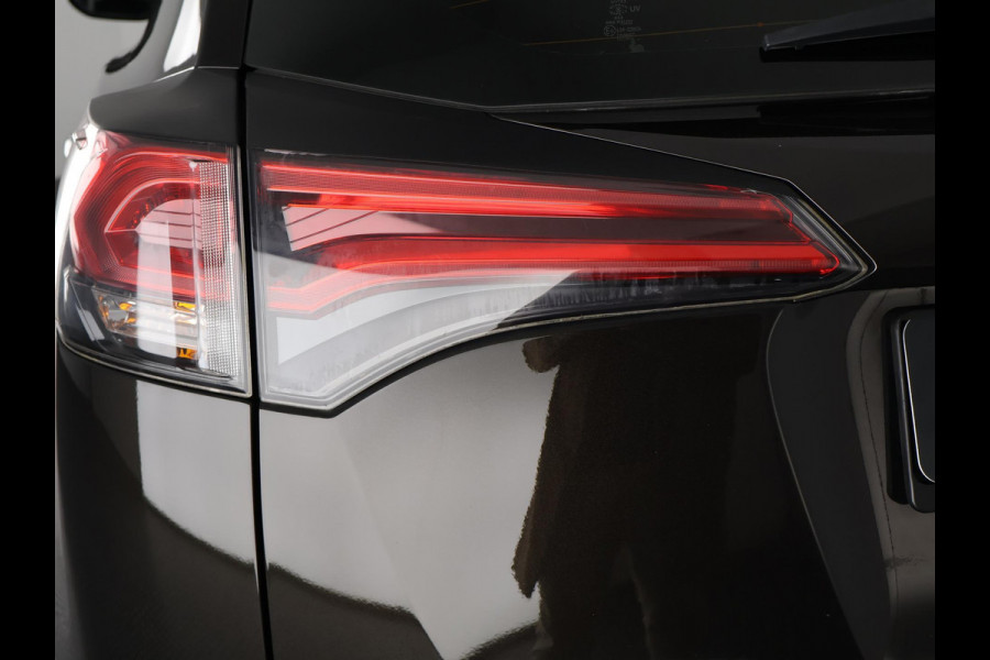 Toyota RAV4 2.5 HYBRID AUTOMAAT LUXURY NAVIGATIE.TREKHAAK.CAMERA.GARANTIE TOT 5-2028