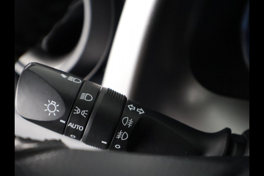 Toyota RAV4 2.5 HYBRID AUTOMAAT LUXURY NAVIGATIE.TREKHAAK.CAMERA.GARANTIE TOT 5-2028