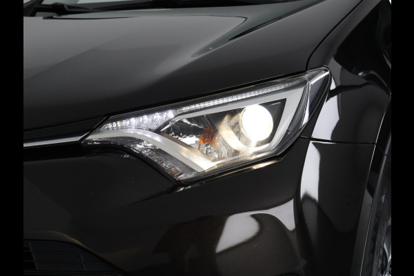 Toyota RAV4 2.5 HYBRID AUTOMAAT LUXURY NAVIGATIE.TREKHAAK.CAMERA.GARANTIE TOT 5-2028