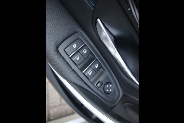 BMW 3 Serie Touring 318i M Sport Edition Automaat