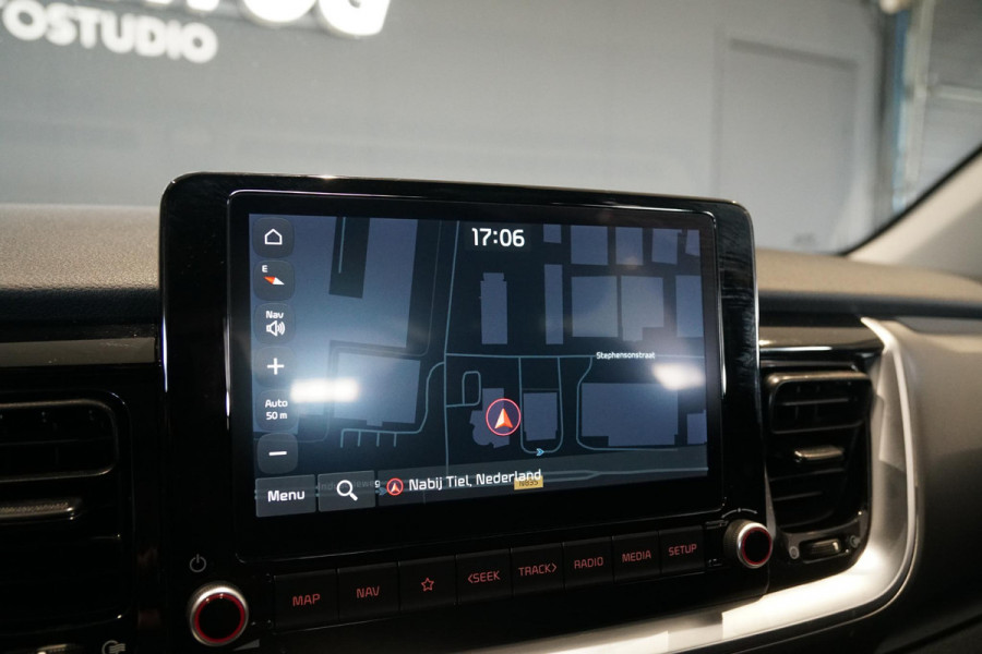 Kia Stonic 1.0 T-GDi MHEV DynamicLine + CAMERA / NAVIGATIE / CARPLAY