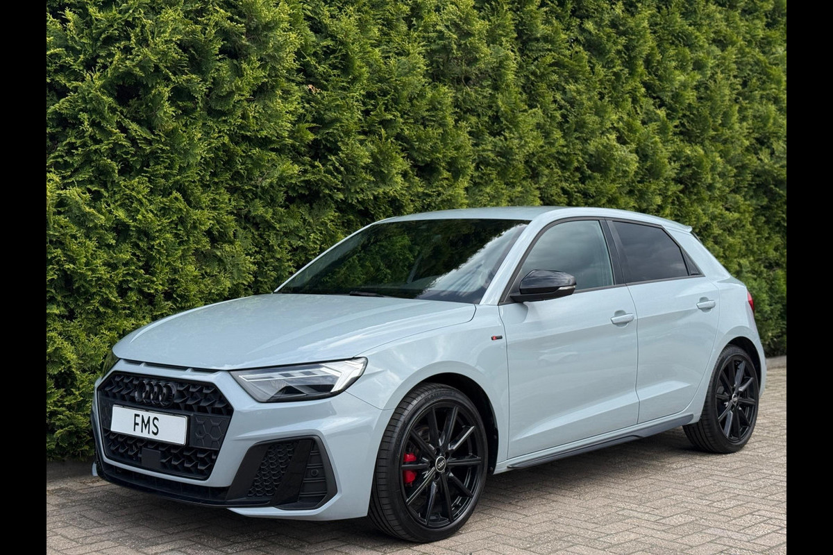 Audi A1 Sportback 30 TFSI 2x S-Line Camera CarPlay Audi A1 Sportback 30 TFSI 2x S-Line Camera CarPlay