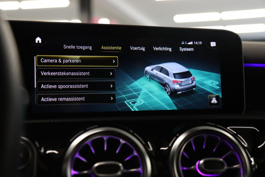 Mercedes-Benz A-Klasse 220 AMG /PANODAK/CAM/MEOMORY/LANE/VOL