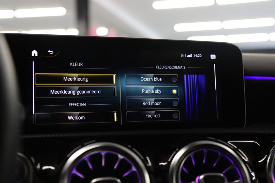 Mercedes-Benz A-Klasse 220 AMG /PANODAK/CAM/MEOMORY/LANE/VOL