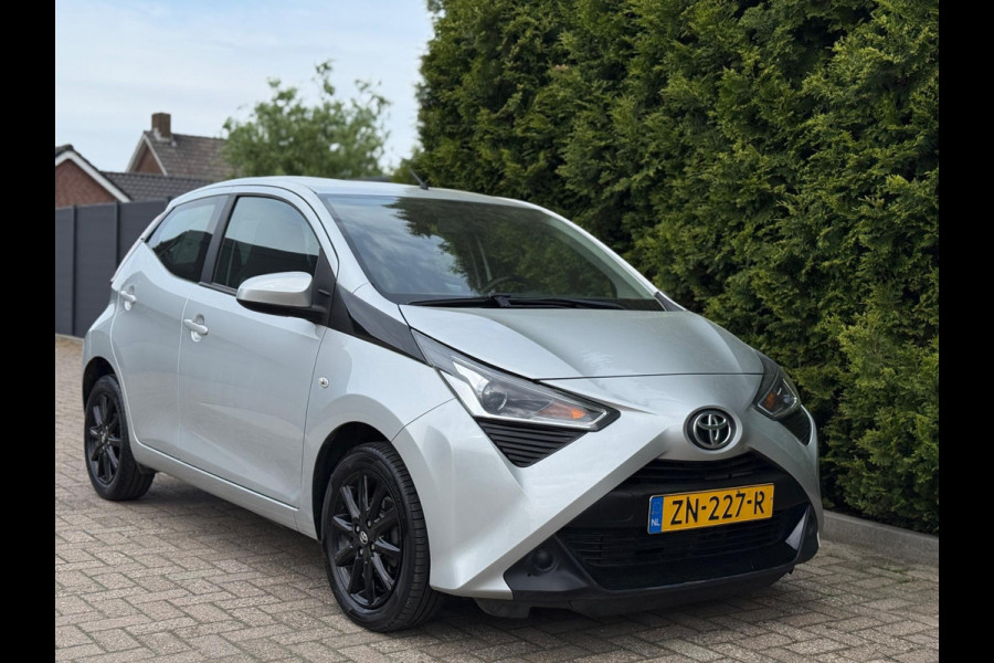 Toyota Aygo 1.0 VVT-i X-Play Camera CarPlay