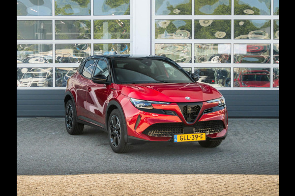 Alfa Romeo junior Elettrica Speciale 54 kWh | Pack Techno | Clima | Camera | Carplay | Adapt Cruise | Stoelverw. | Bicolore