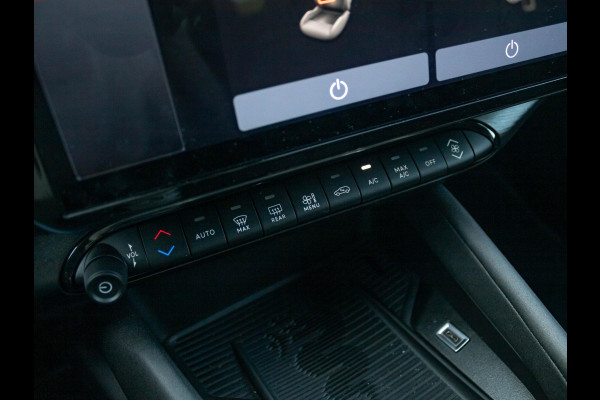 Alfa Romeo junior Elettrica Speciale 54 kWh | Pack Techno | Clima | Camera | Carplay | Adapt Cruise | Stoelverw. | Bicolore