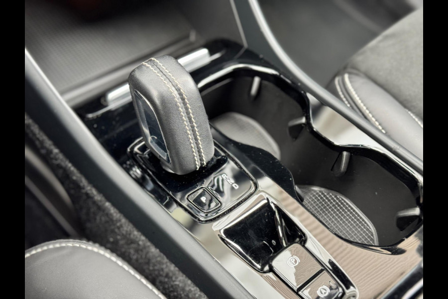 Volvo XC40 1.5 T5 Recharge R-Design Camera/Alcantara