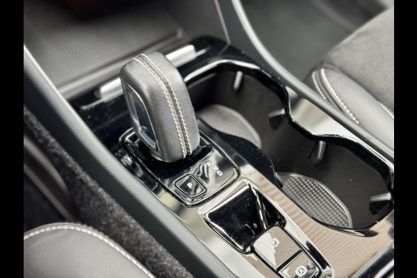 Volvo XC40 1.5 T5 Recharge R-Design Camera/Alcantara