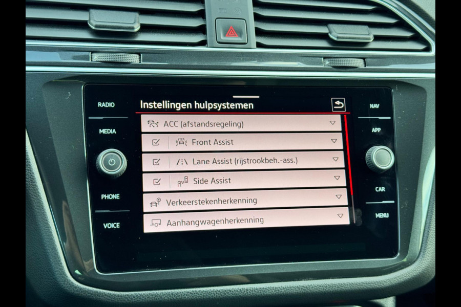 Volkswagen Tiguan 1.5 TSI R-Line Camera/Matrix/Dodehoek/ACC