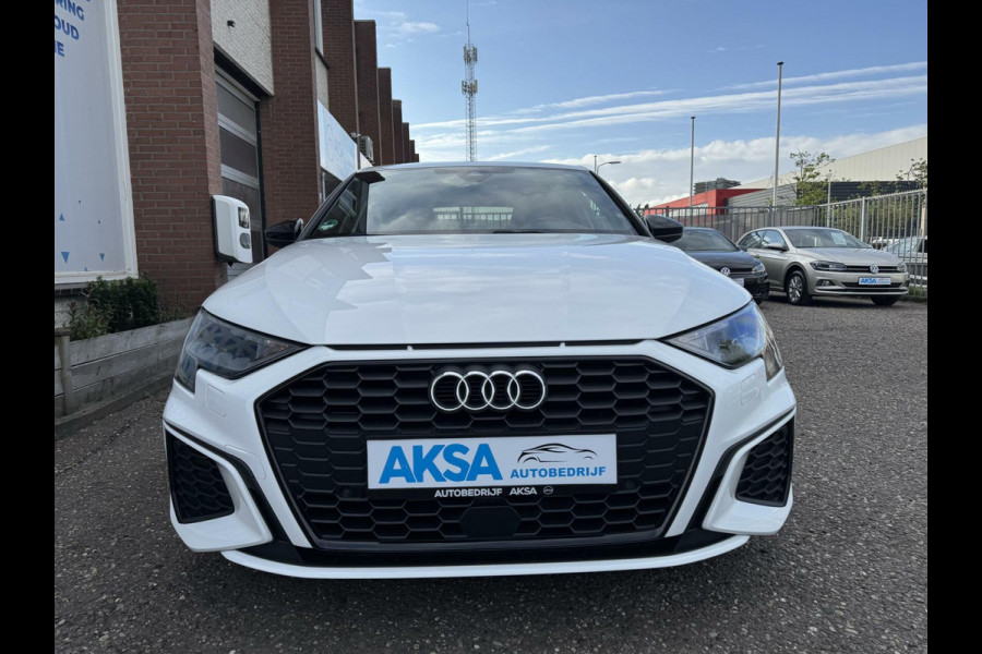 Audi A3 Sportback 35 TFSI 3 x S-Line Camera S-Tronic CarPlay 18inch Navi Garantie Stlvw