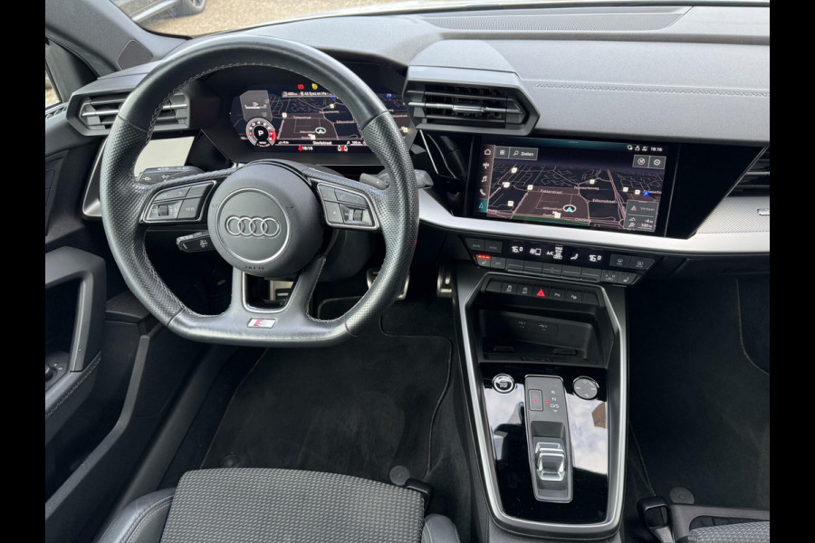 Audi A3 Sportback 35 TFSI 3 x S-Line Camera S-Tronic CarPlay 18inch Navi Garantie Stlvw