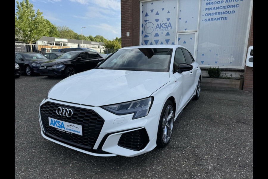 Audi A3 Sportback 35 TFSI 3 x S-Line Camera S-Tronic CarPlay 18inch Navi Garantie Stlvw