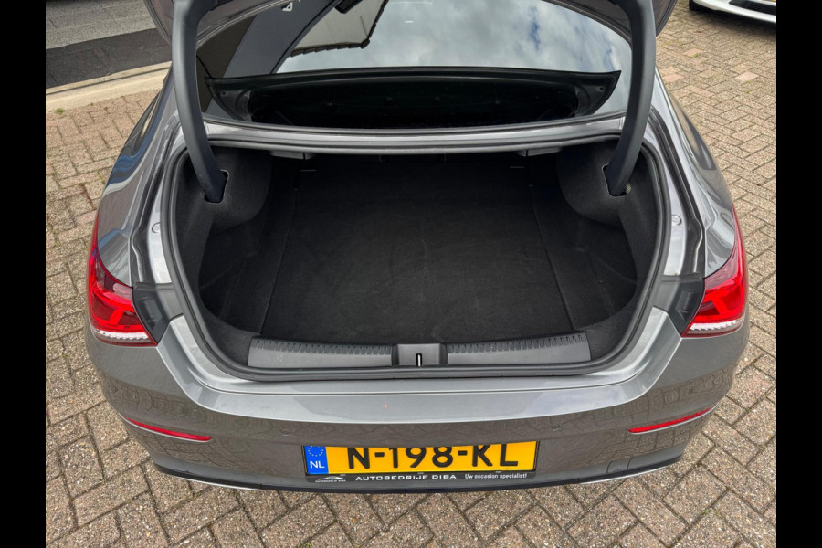 Mercedes-Benz CLA-Klasse 180 d AMG 2019 AUT NAVI PANO Diesel
