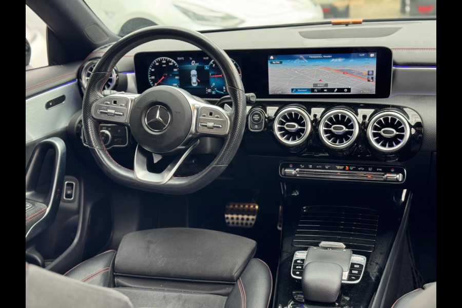 Mercedes-Benz CLA-Klasse 180 d AMG 2019 AUT NAVI PANO Diesel