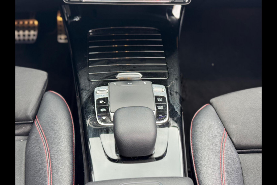 Mercedes-Benz CLA-Klasse 180 d AMG 2019 AUT NAVI PANO Diesel