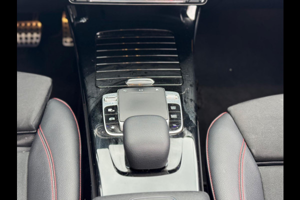 Mercedes-Benz CLA-Klasse 180 d AMG 2019 AUT NAVI PANO Diesel