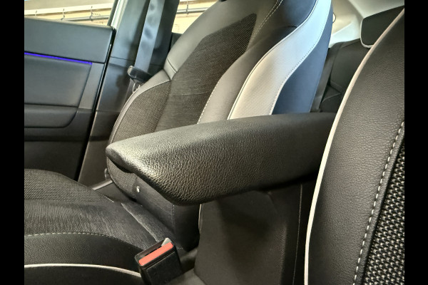 Renault Captur 1.3 TCe 155pk Intens | Groot Navi | ACC | Blindspot | Camera | 17 inch | 100% Delaer onderhouden!