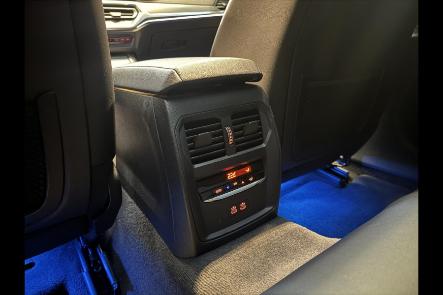 BMW 3 Serie Touring 330e M-Sport | Pano | Trekhaak | 360 camera