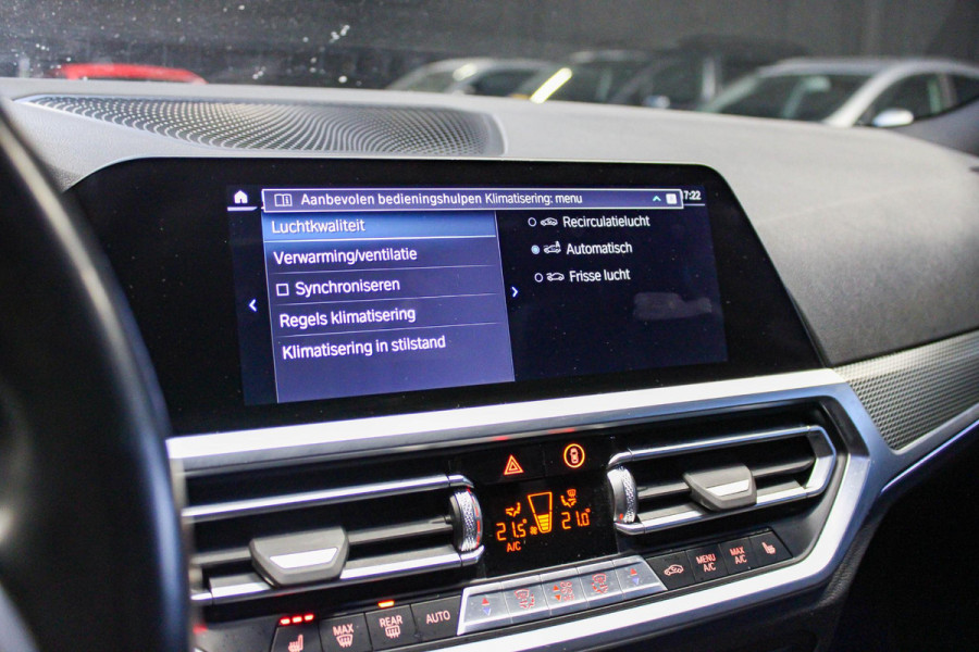 BMW 3 Serie Touring 330e M-Sport | Pano | Trekhaak | 360 camera