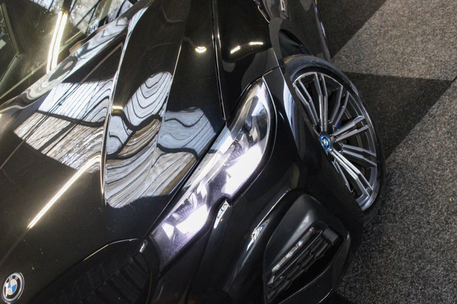 BMW 3 Serie Touring 330e M-Sport | Pano | Trekhaak | 360 camera