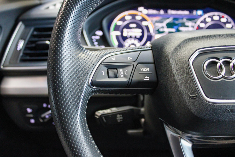 Audi Q5 55 TFSI e quattro Competition S-line | Pano | Trekhaak