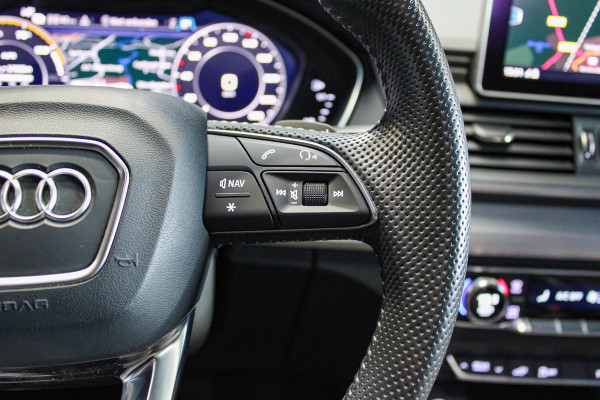 Audi Q5 55 TFSI e quattro Competition S-line | Pano | Trekhaak