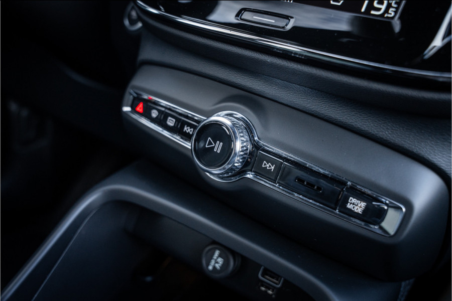 Volvo XC40 1.5 T5 Recharge Inscription Expression - Intellisafe - Camera - Carplay