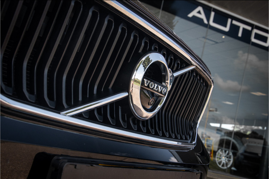 Volvo XC40 T5 AWD Intro Edition **Panoramadak**LEDER**Trekhaak wegklapbaar**dealer onderhouden