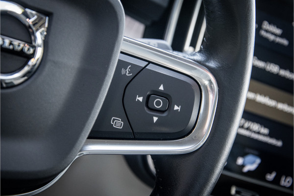 Volvo XC40 T5 AWD Intro Edition **Panoramadak**LEDER**Trekhaak wegklapbaar**dealer onderhouden