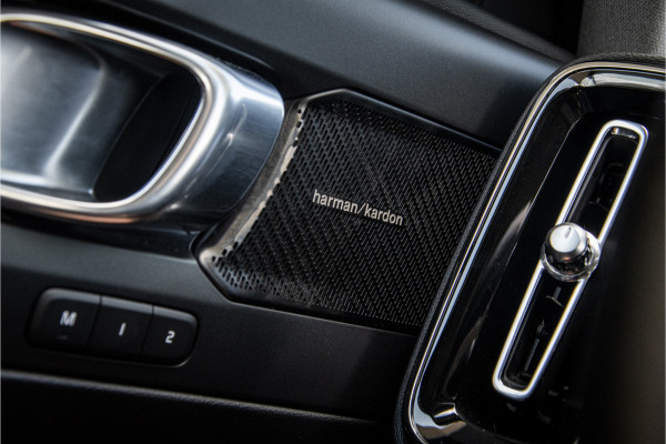 Volvo XC40 T5 AWD Intro Edition **Panoramadak**LEDER**Trekhaak wegklapbaar**dealer onderhouden