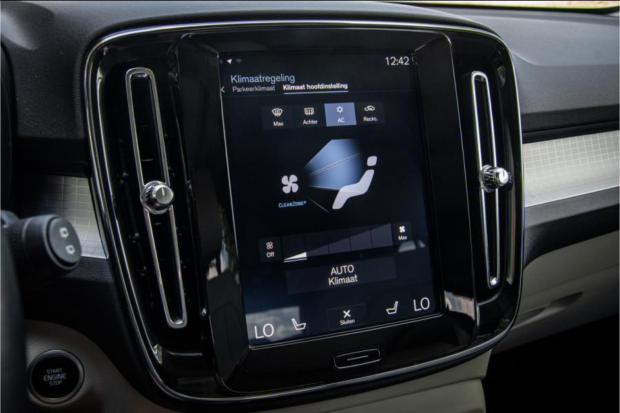 Volvo XC40 T5 AWD Intro Edition **Panoramadak**LEDER**Trekhaak wegklapbaar**dealer onderhouden