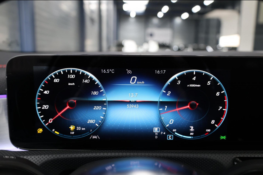 Mercedes-Benz CLA-Klasse 250 AMG Line LED/VIRTUAL/SFEER/PANOR/ALCANTARA+S.VERWARMING/LMV/CRUISE/ECC/12 MDN GARANTIE!