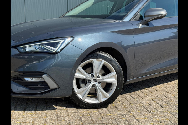 Seat Leon Sportstourer 1.5 eTSI * FR-Line * Camera * Side ass. * Line ass. * Visueel Cockpit *