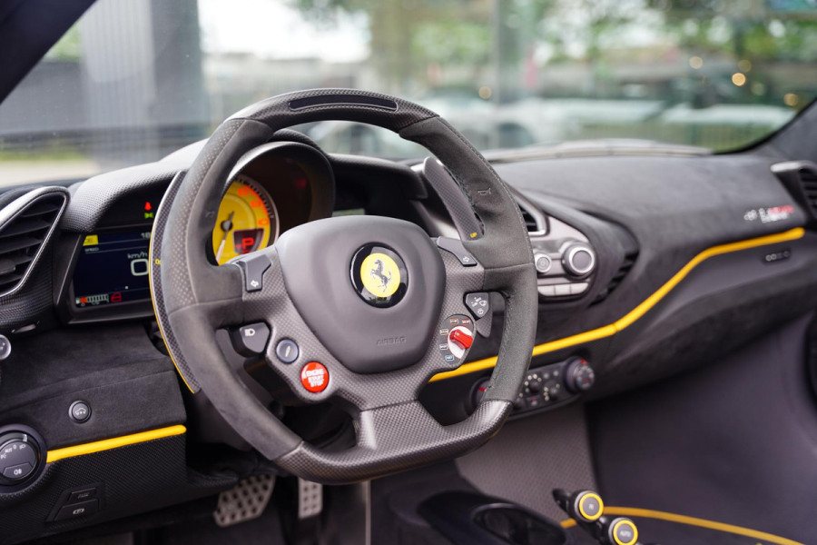 Ferrari 488 3.9 Pista HELE Spider Tailor Made