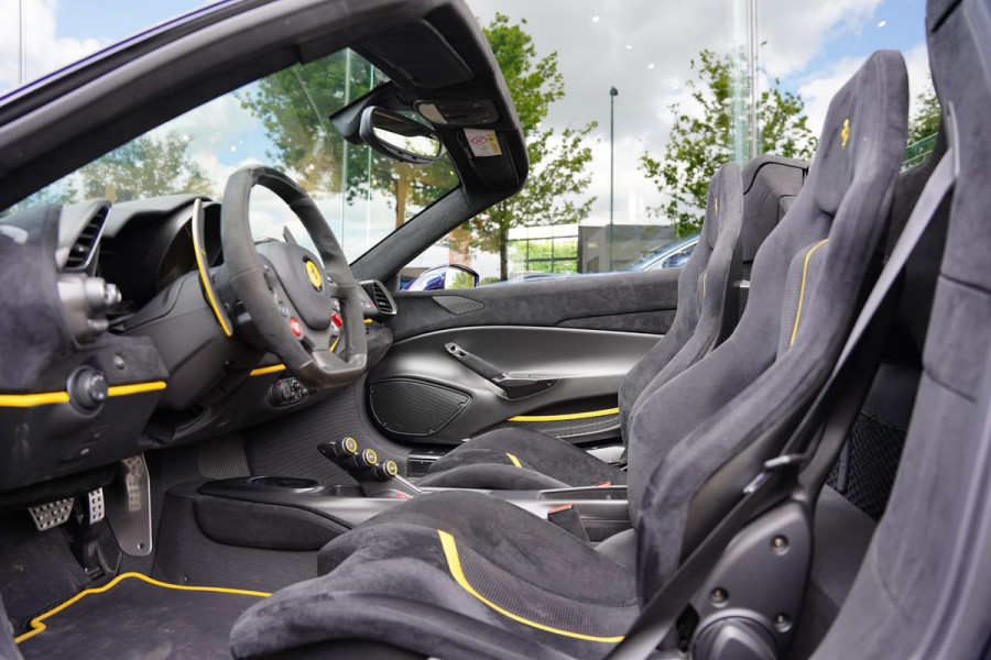 Ferrari 488 3.9 Pista HELE Spider Tailor Made